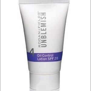 UNBLEMISH Oil Control Lotion Broad Spectrum SPF 20
